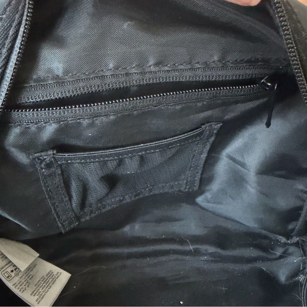 Gymshark Everyday Mini Holdall Black Gym Bag - Picture 8 of 9